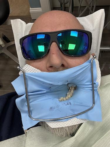 Negocio Aesthetic Dental Center