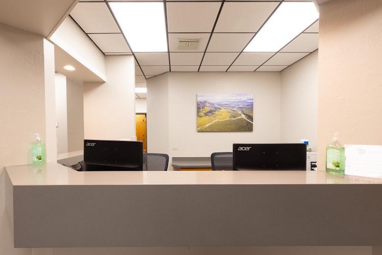 Negocio Associated Dental Care Of Helena