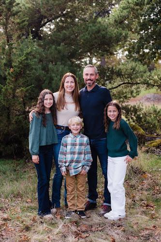 Negocio Carson Kutsch Dds Pc, Albany Oregon Dentist