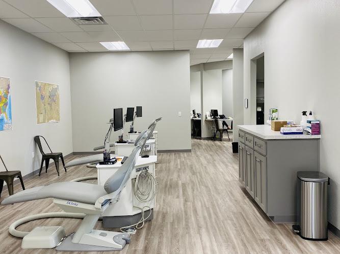 Negocio Celebrate Dental & Braces - Grandview