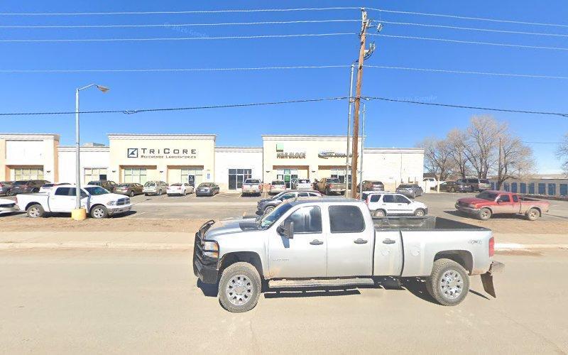 Negocio Centre Divine Dental: Valdez Esmael Dds