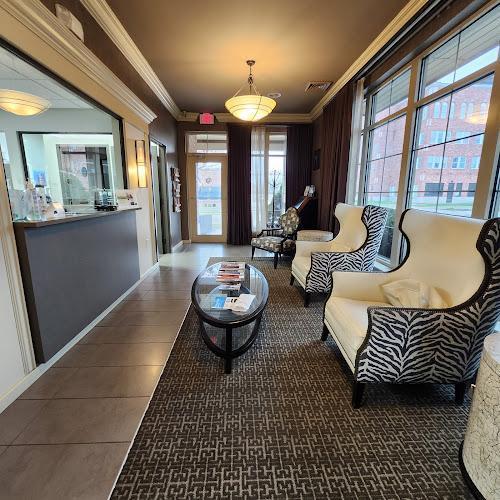 Negocio Chesterfield Family And Cosmetic Dental Center