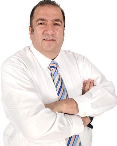 Negocio Dentist Of America- Alexandria