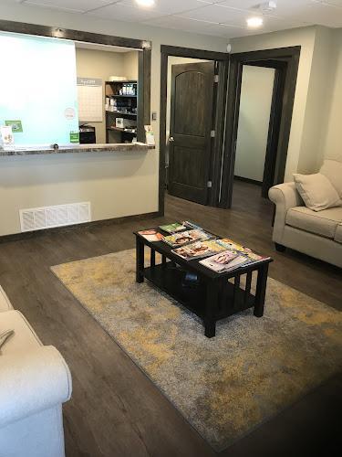 Negocio Dentures & Dental Care Of Lander