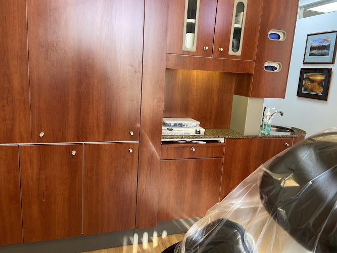 Negocio Family And Cosmetic Dentistry