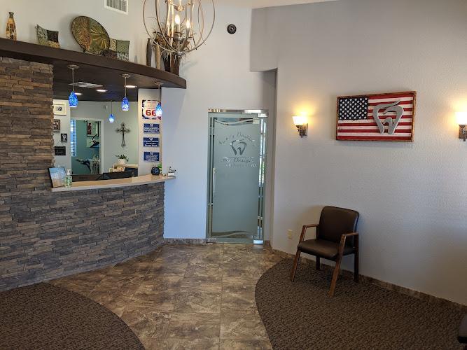 Negocio Family Dentistry By Design - Kelly Bradley, D.m.d.