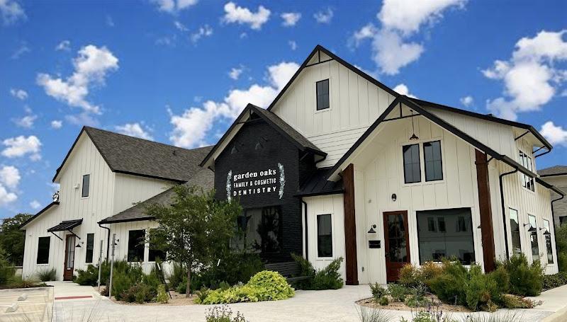 Negocio Garden Oaks Family & Cosmetic Dentistry