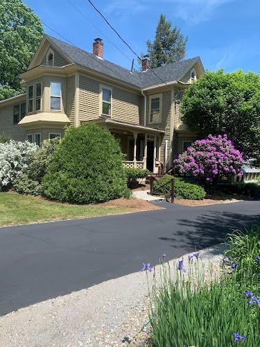 Negocio Henniker Family Dentistry