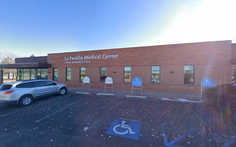 Negocio La Familia Dental Center