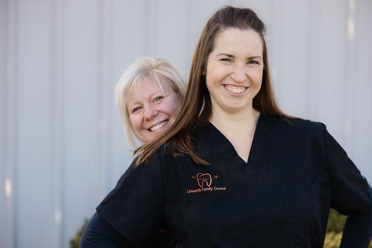 Negocio Linworth Family Dental