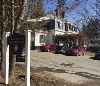 Negocio Maine Center For Dental Medicine