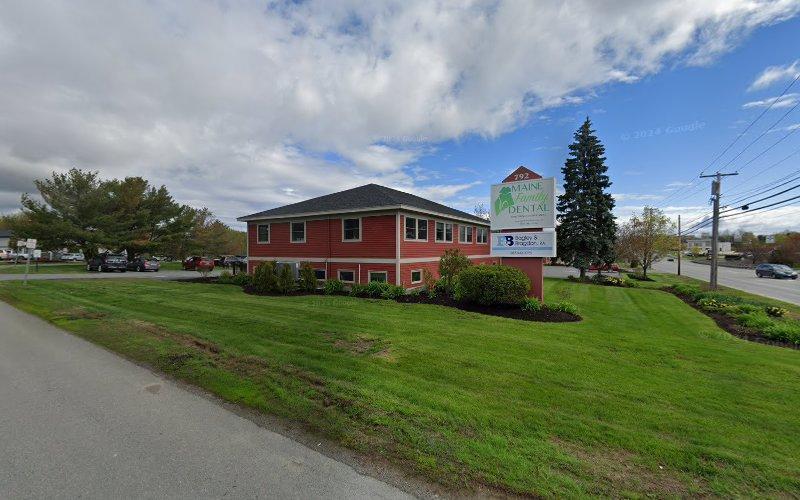 Negocio Maine Family Dental Practice: Travis Buxton, Dds