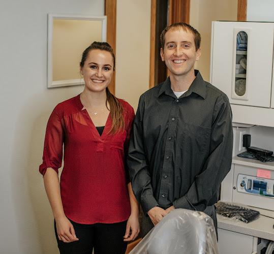 Negocio Moen Family Dental Center, Dentist Lewistown, Mt