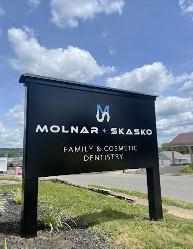 Negocio Molnar + Skasko Family And Cosmetic Dentistry