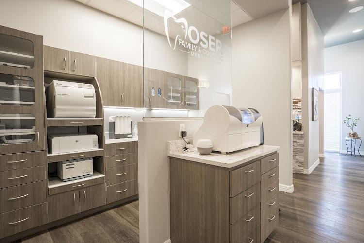 Negocio Moser Family & Cosmetic Dentistry