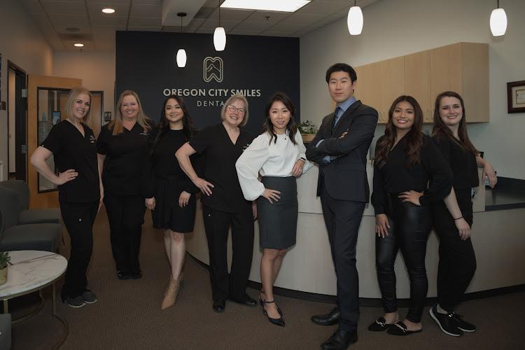 Negocio Oregon City Smiles Dental