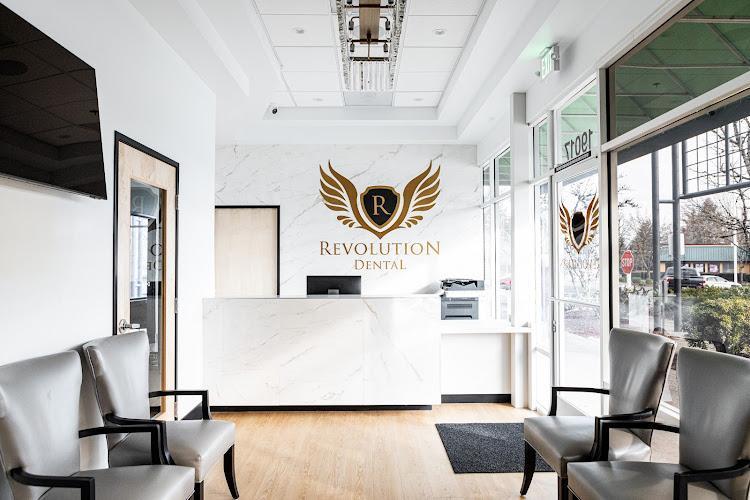 Negocio Revolution Dental Implant Center