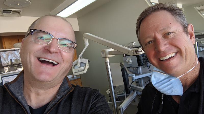 Negocio Sanchez + Henry Dental