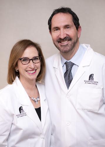 Negocio Washington Center For Cosmetic & Family Dentistry